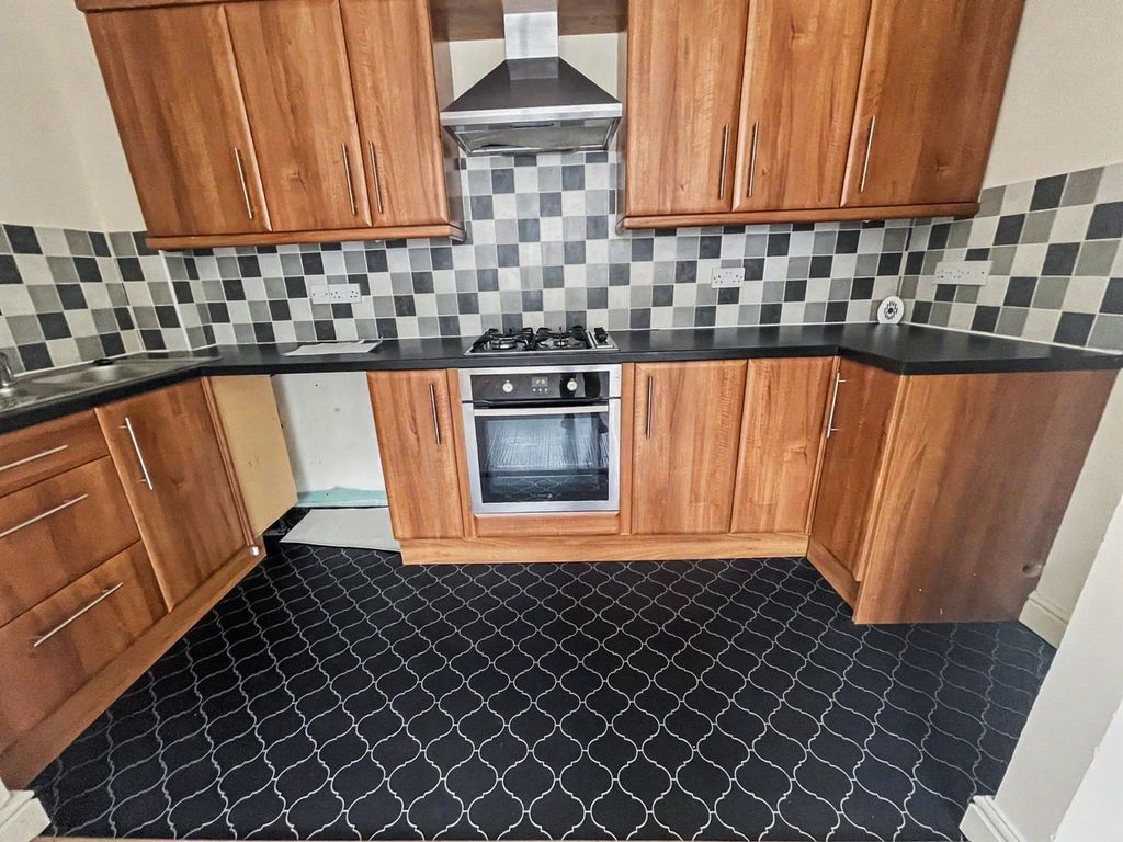 Property photo 2 of 5