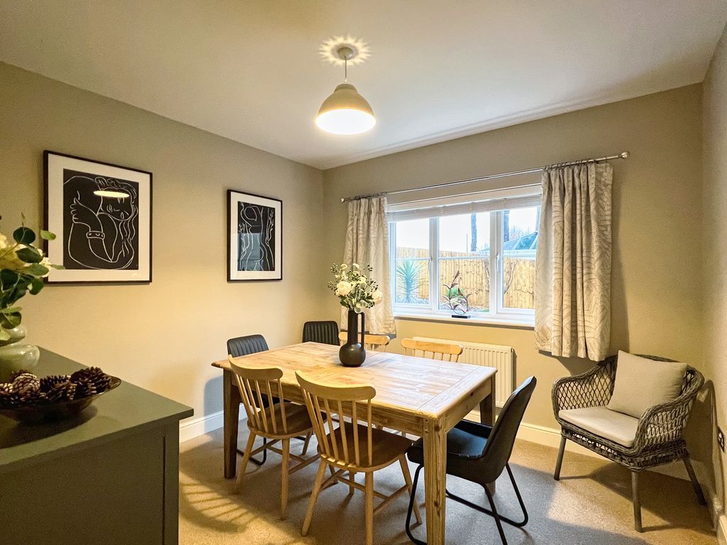 Property photo 3 of 32 Photo 31