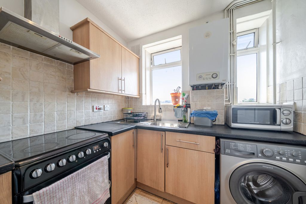 Property photo 2 of 13 1486774-14-6A4d1c...