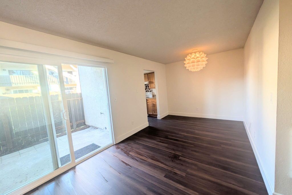 Property photo 3 of 10 <Alttext/>