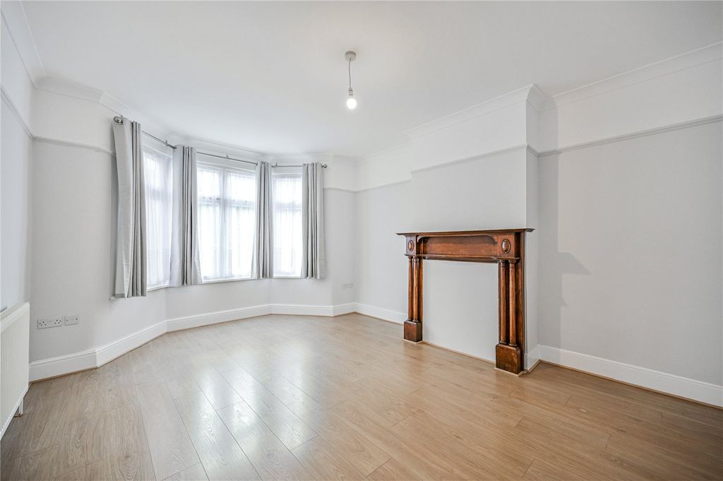 Property photo 2 of 12 Picture No. 04