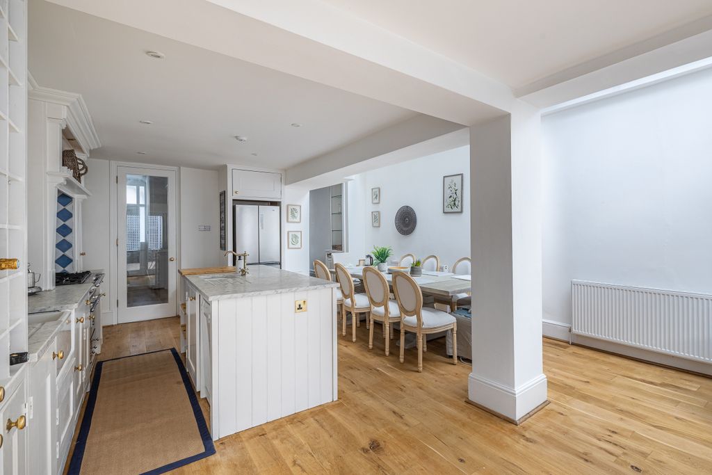 Property photo 2 of 35 Picture 2