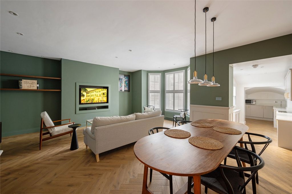 Property photo 3 of 19 Picture No. 23