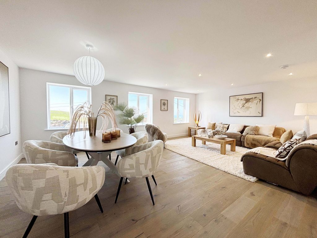 Property photo 3 of 14 Photo 3