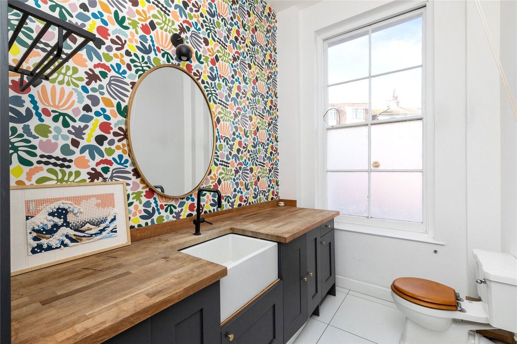 Additional image 15 of 6 bed end terrace house for salePark Crescent, Brighton, East Sussex BN2