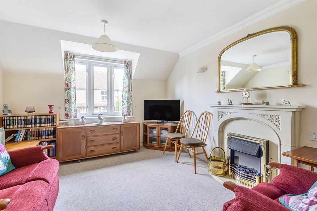 Property photo 3 of 7