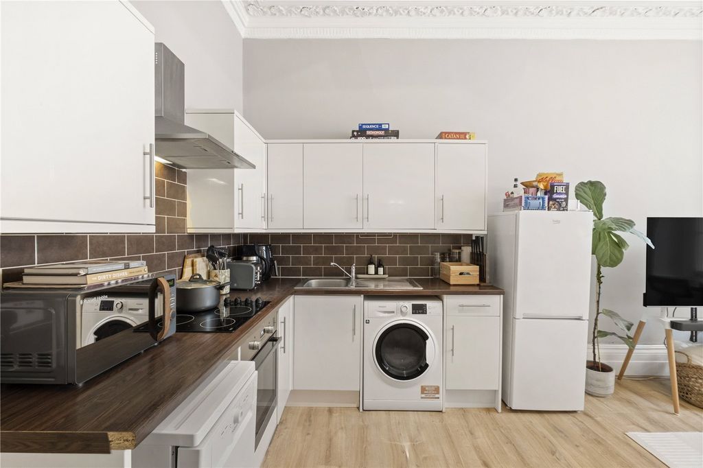 Property photo 3 of 13 Picture No. 15