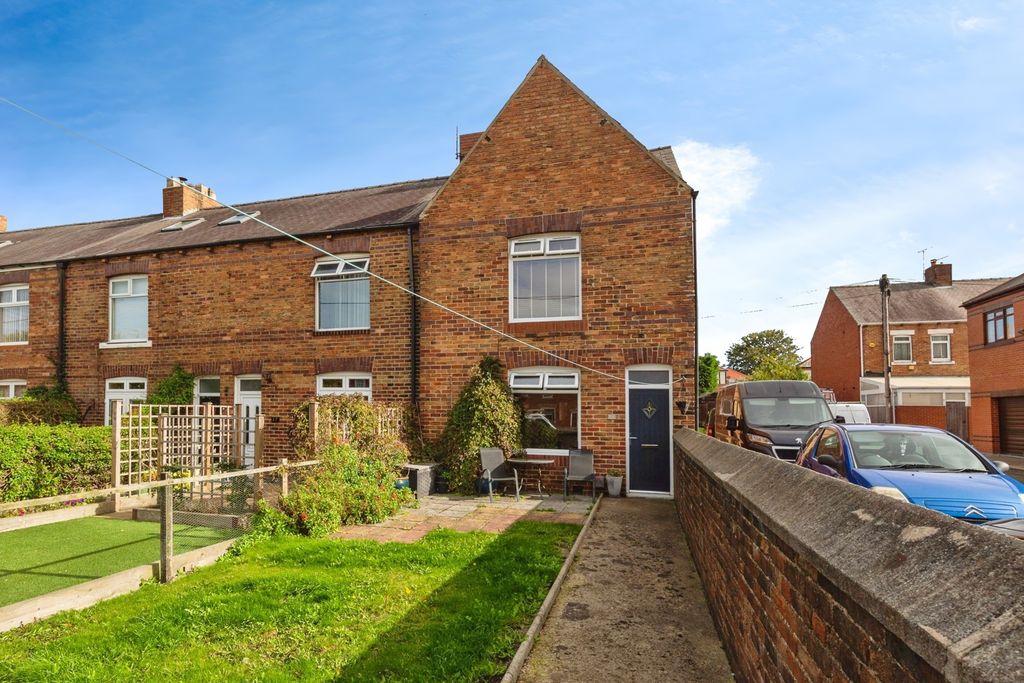 Property photo 1 of 17 Photo