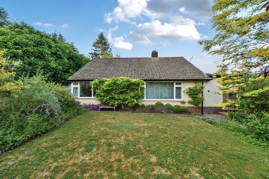 Property photo 2 of 27
