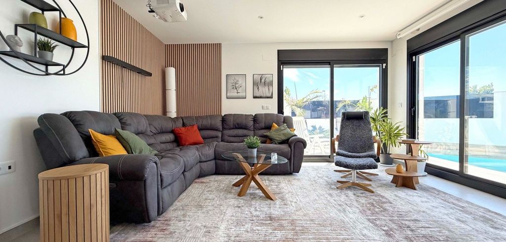 Property photo 1 of 41