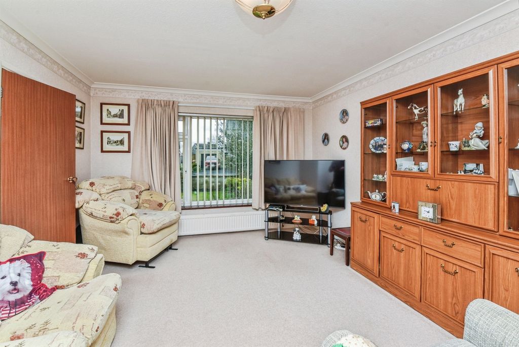 Property photo 3 of 19