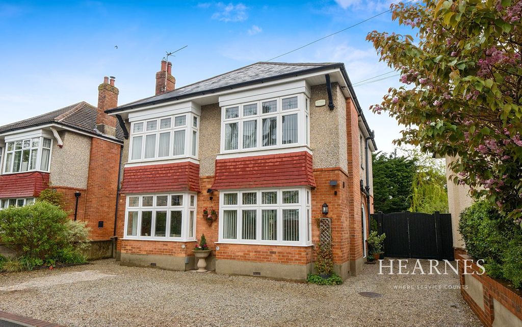 Property photo 1 of 18