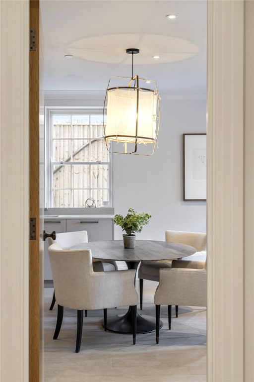 Property photo 2 of 21 Showhome
