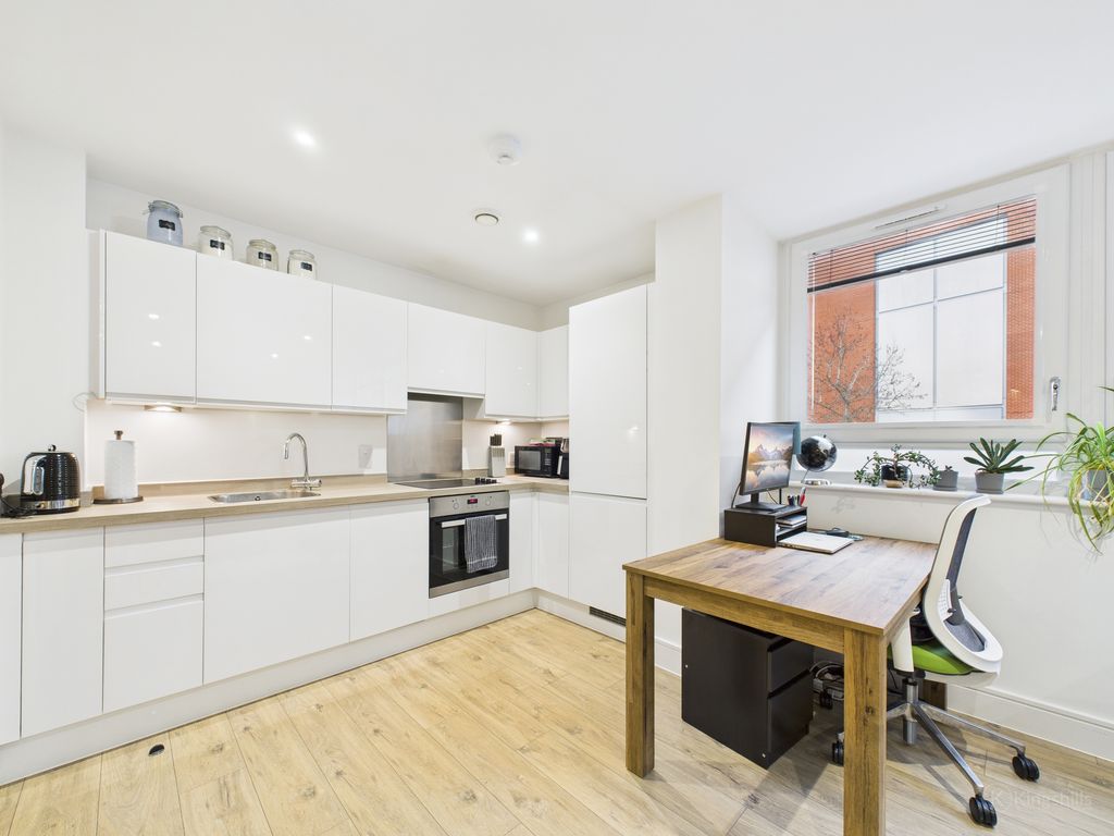 Property photo 3 of 9 Cam02136G0-Pr0497-Still006