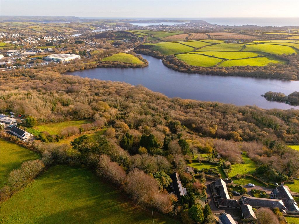 Property photo 3 of 23 Picture No. 04