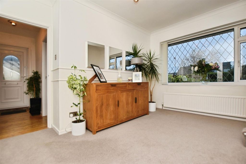 Property photo 2 of 20 Dining Area