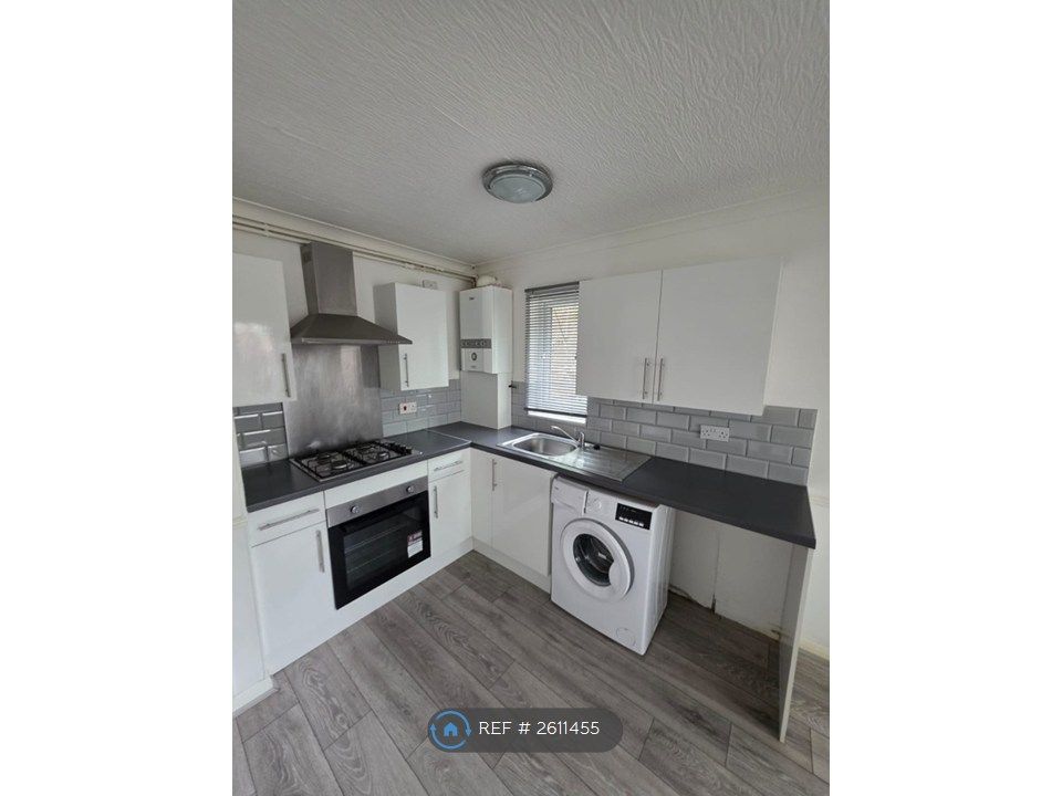 Property photo 1 of 7 Kitchen