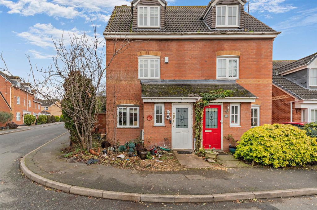 Property photo 1 of 9 8676376-Exterior03-800.Jpg