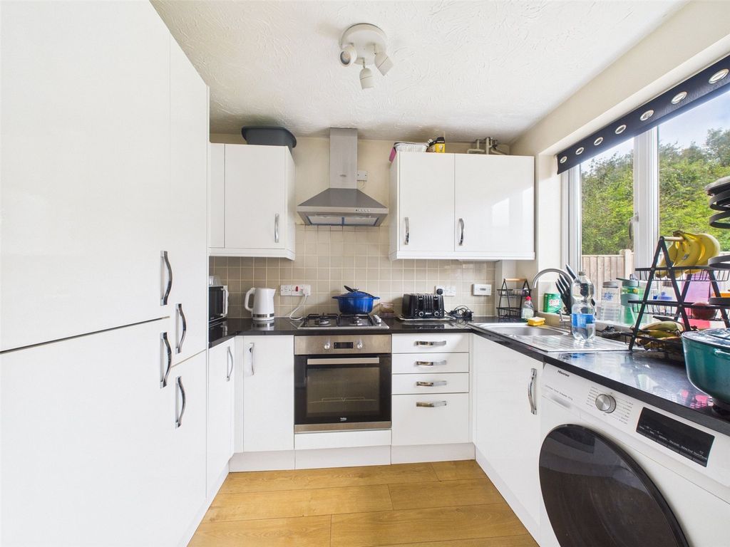 Property photo 3 of 12 Picture No. 13