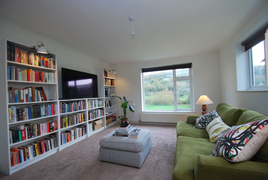 Property photo 3 of 12 Living Room