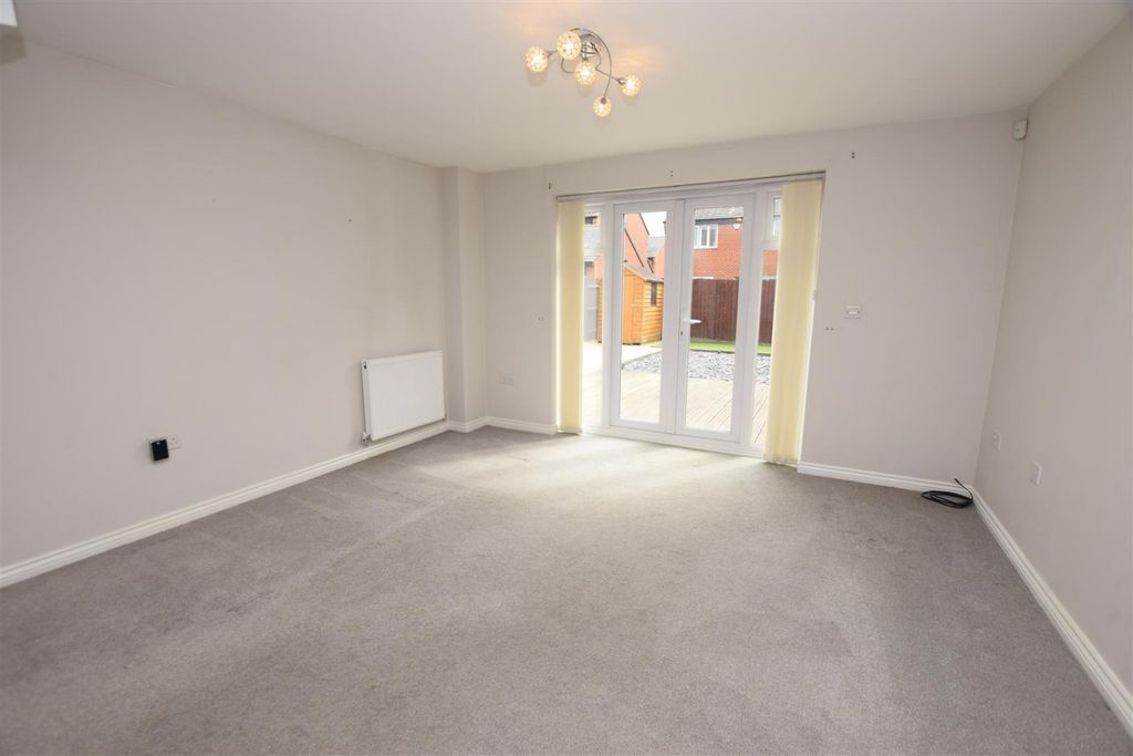 Property photo 3 of 12 2482193