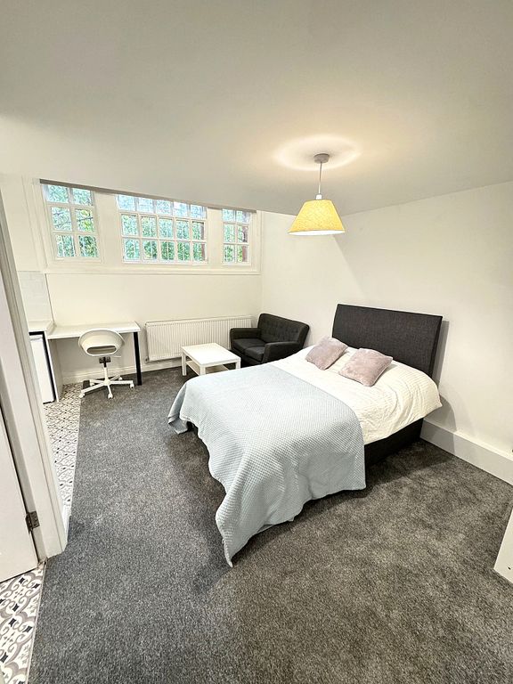 Property photo 1 of 4