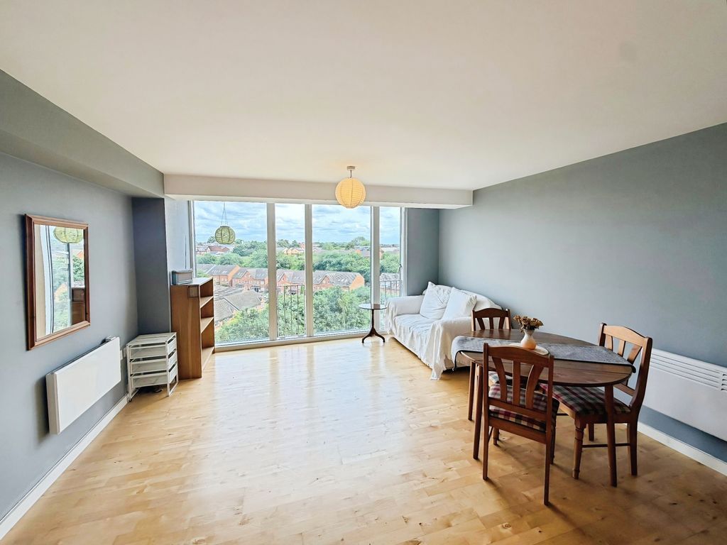Property photo 3 of 13