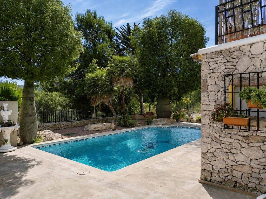 Property photo 2 of 20 Exterior Edit (2)