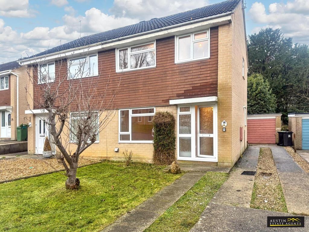 Property photo 1 of 14 Front (Exterior)