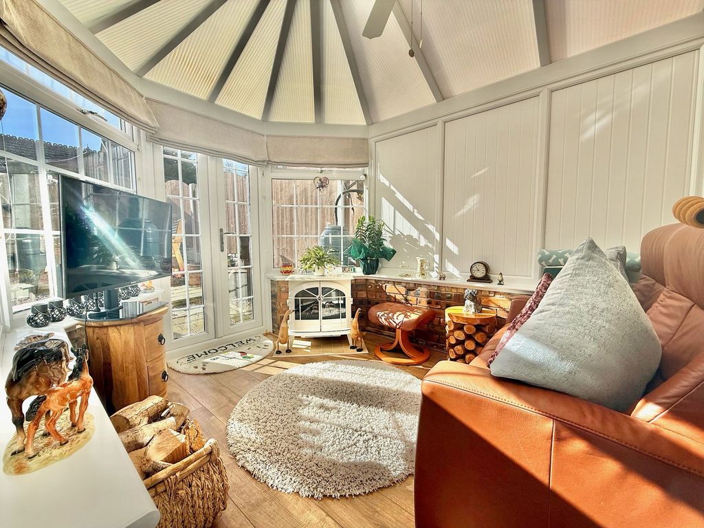 Property photo 3 of 31