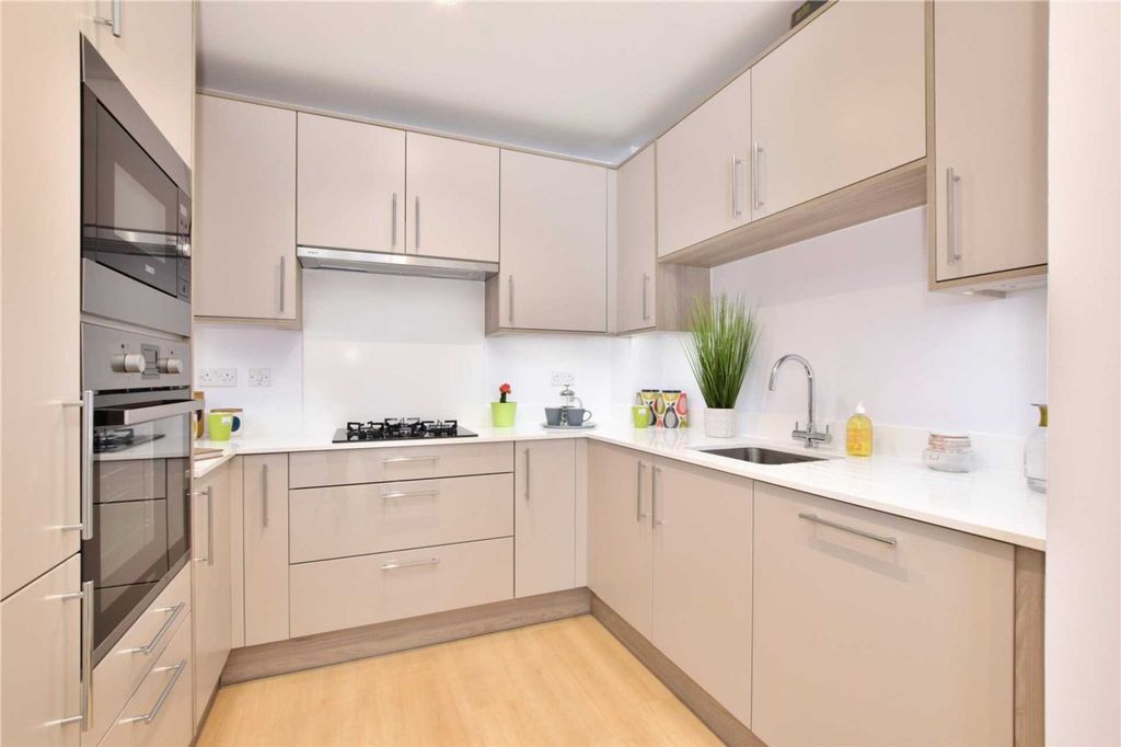 Property photo 2 of 4