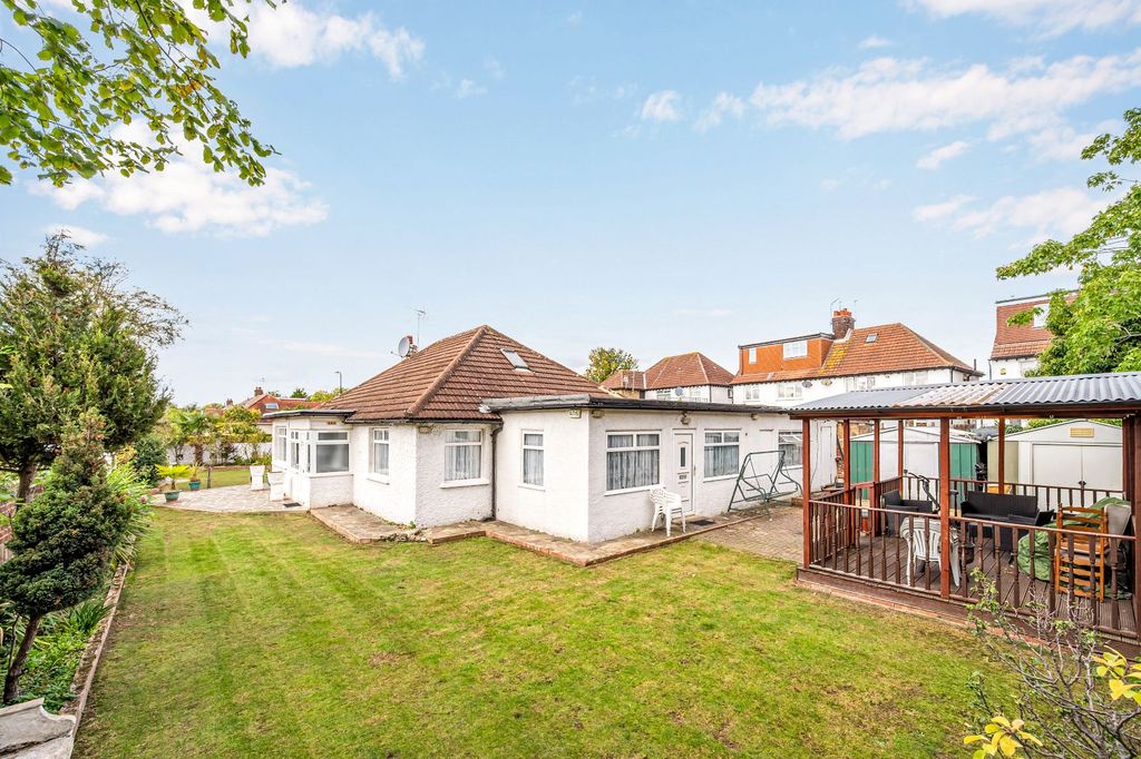 Property photo 3 of 13