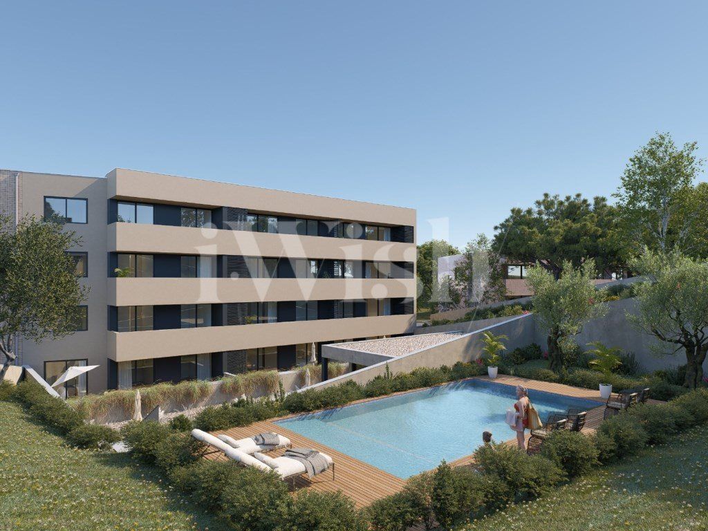 Property photo 1 of 13 Valadares Pool & Gardens - 2 Bedroom Flat On The 1st Floor