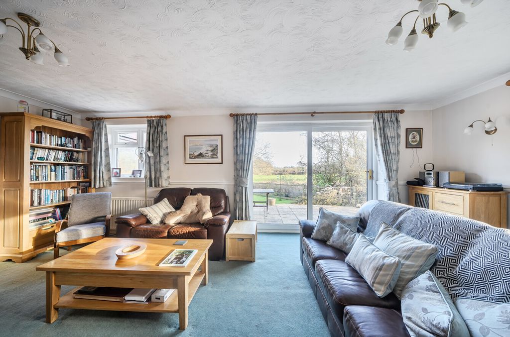 Property photo 3 of 13 1421315-11-69A72F...