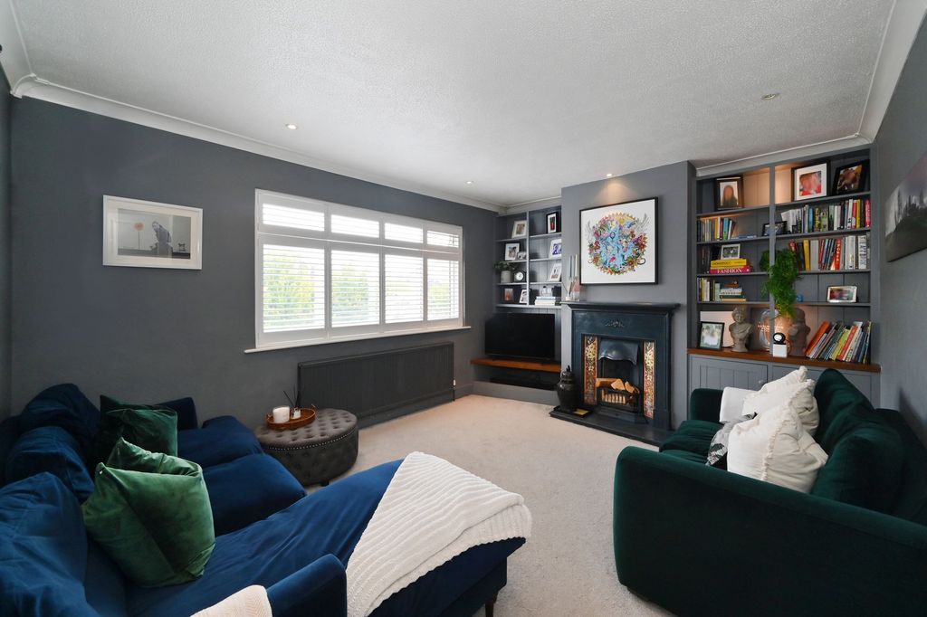 Property photo 3 of 15