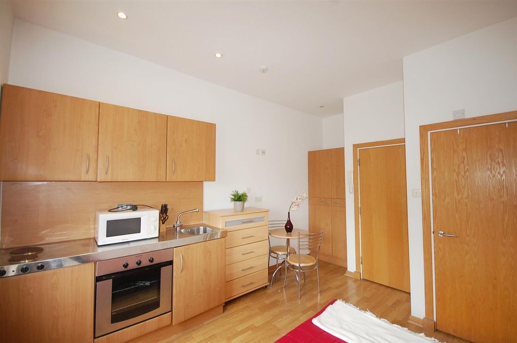 Property photo 3 of 3
