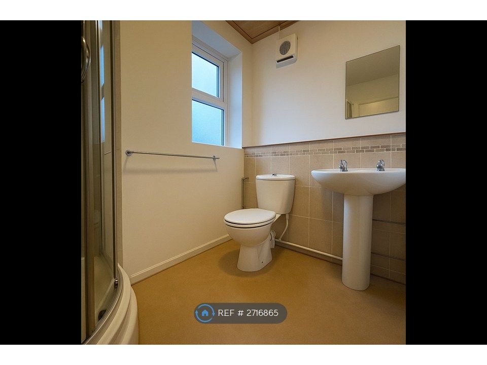 Property photo 2 of 3