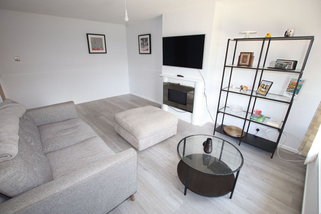 Property photo 1 of 13 Linden Drive, Clacton On Sea