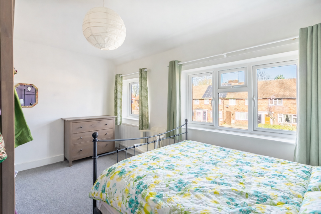 Property photo 1 of 16 Bedroom