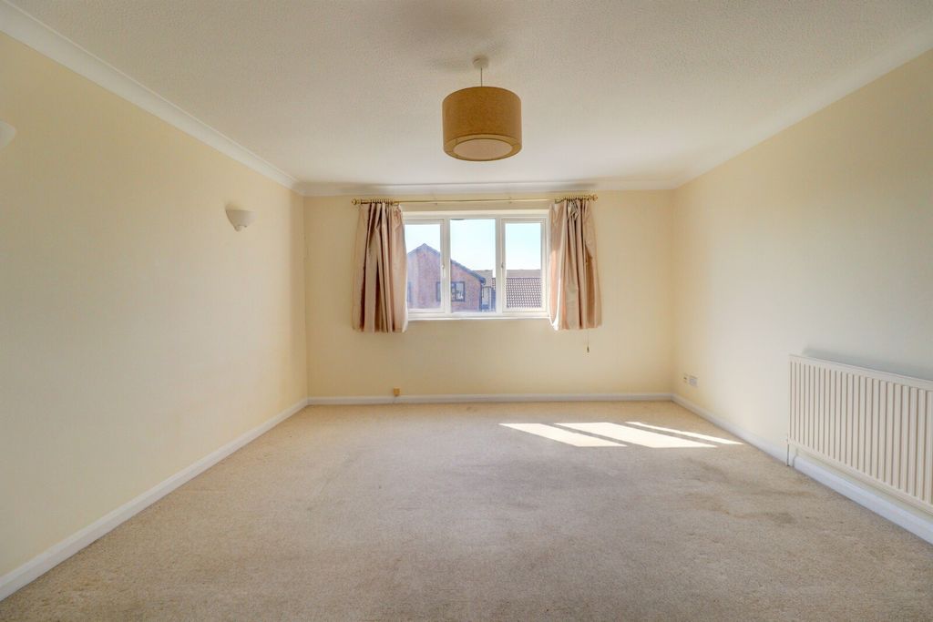Property photo 2 of 9 Picture No. 44