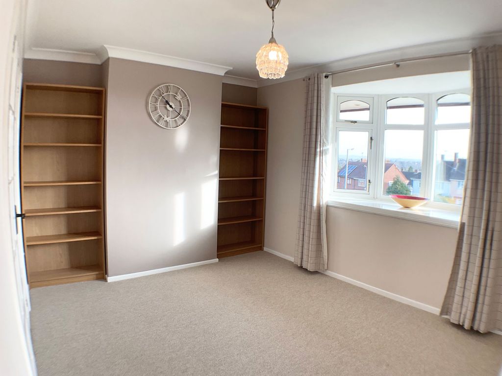Property photo 3 of 27