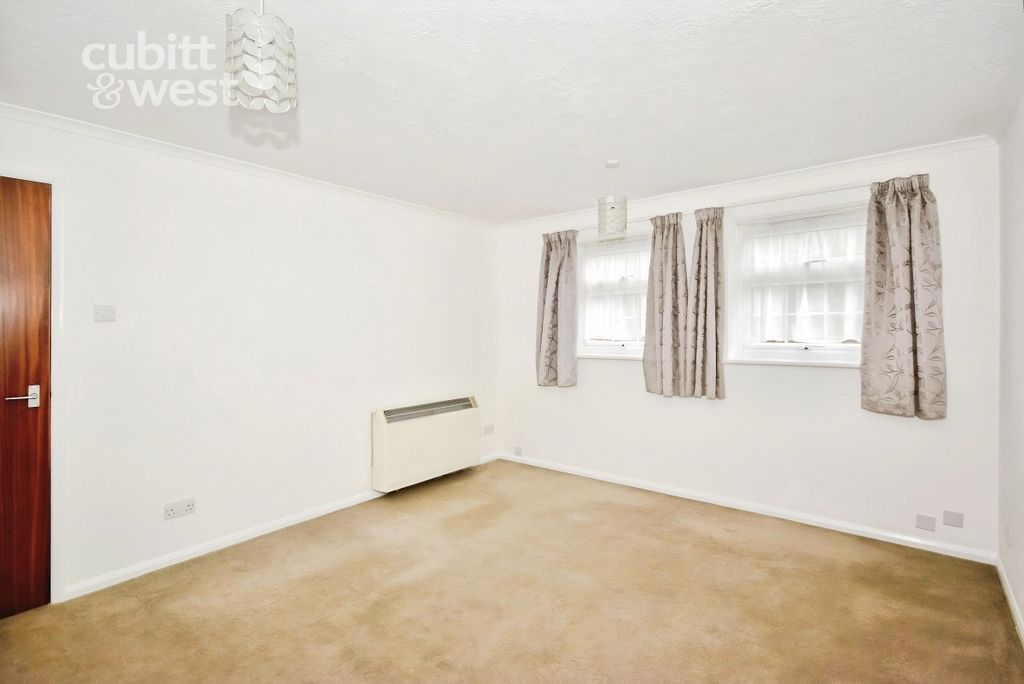 Property photo 2 of 10 5Bb6d36F-x2