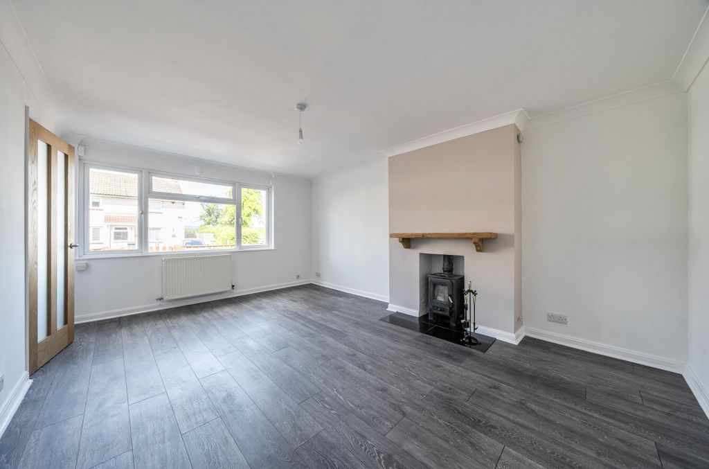 Property photo 2 of 23 1458198-9-6A02125...