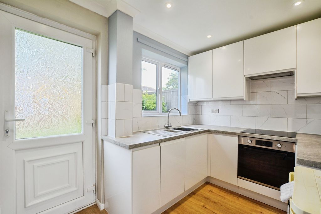 Property photo 3 of 17
