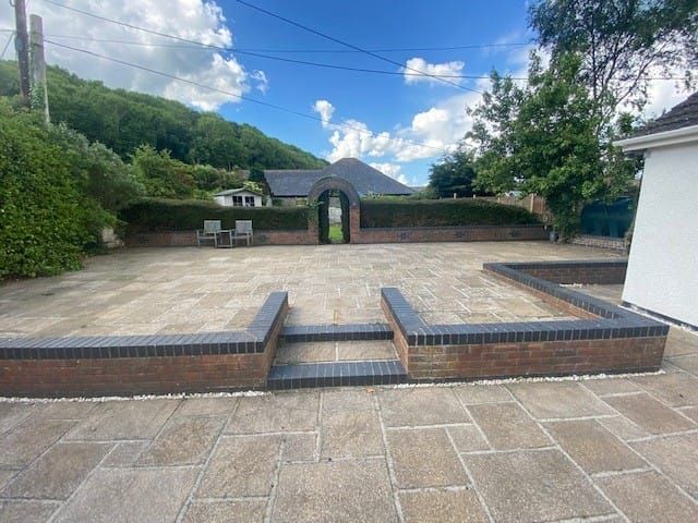 Property photo 3 of 25