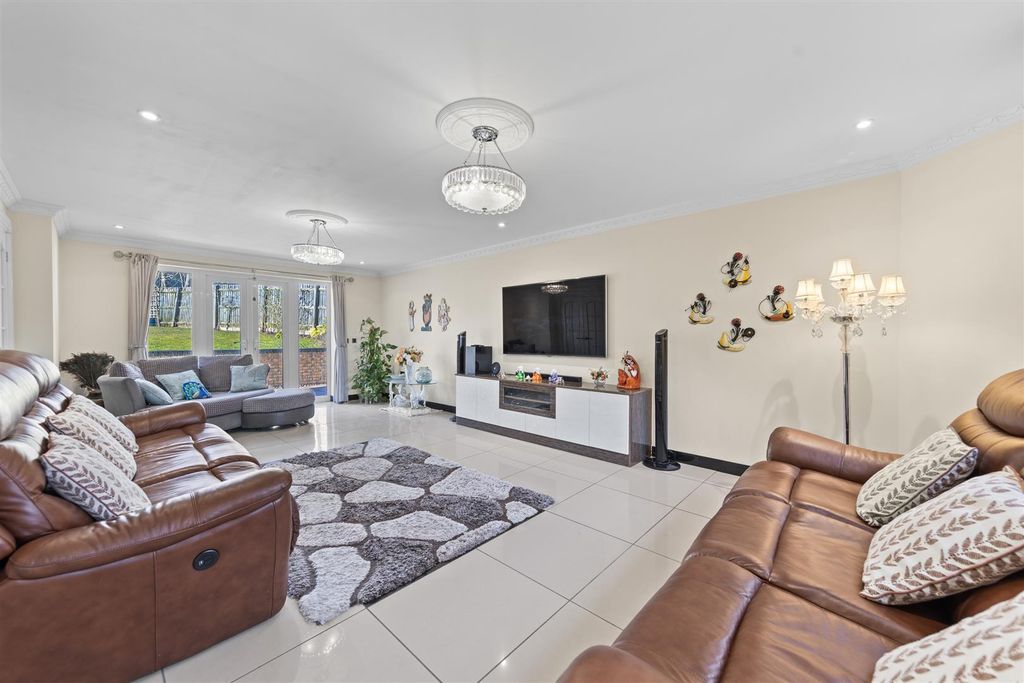 Property photo 3 of 30 95Bradwellrdweb24.Jpg