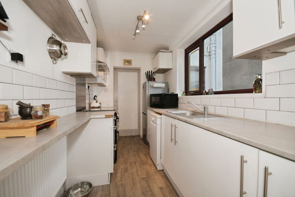 Property photo 2 of 18 Pbox-Img.Jpg