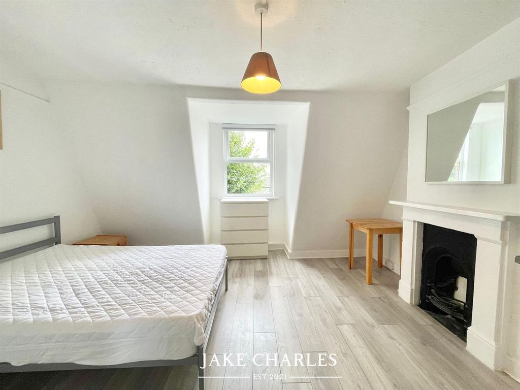 Property photo 3 of 8 c9E13906-52d3-4F03-B1A3-3Af246Dfc4Ec.Jpg