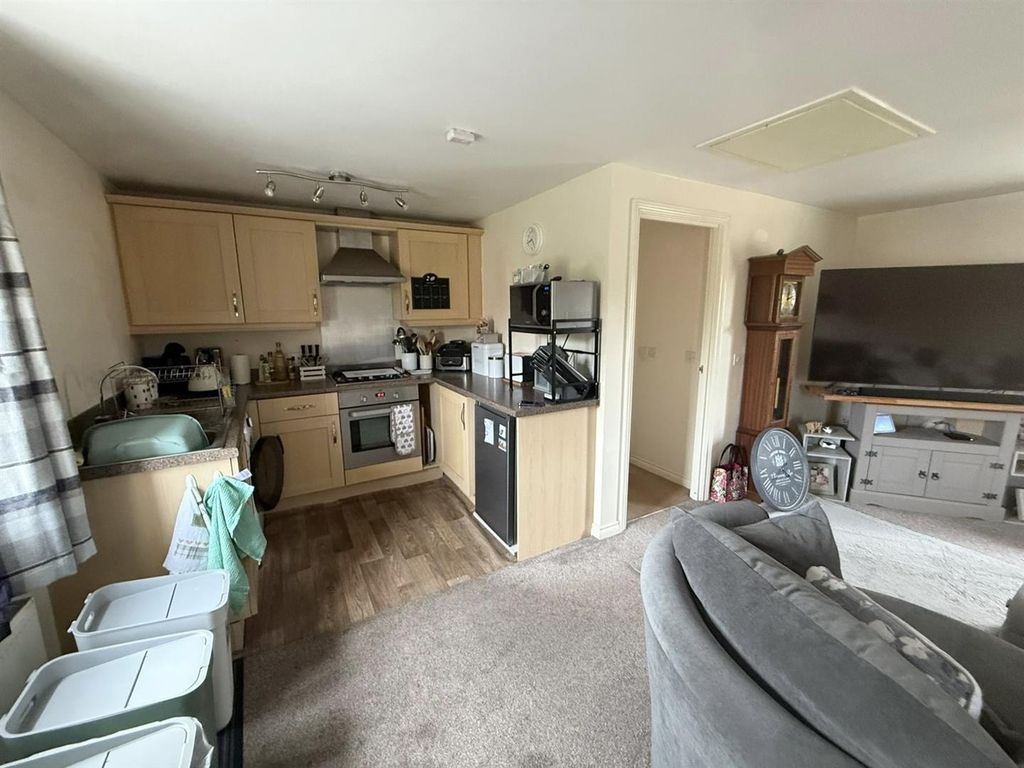 Property photo 3 of 9 Thumbnail_01Acb22E-12c7-45Fd-91c3-A9Bef1070B54.Jpg
