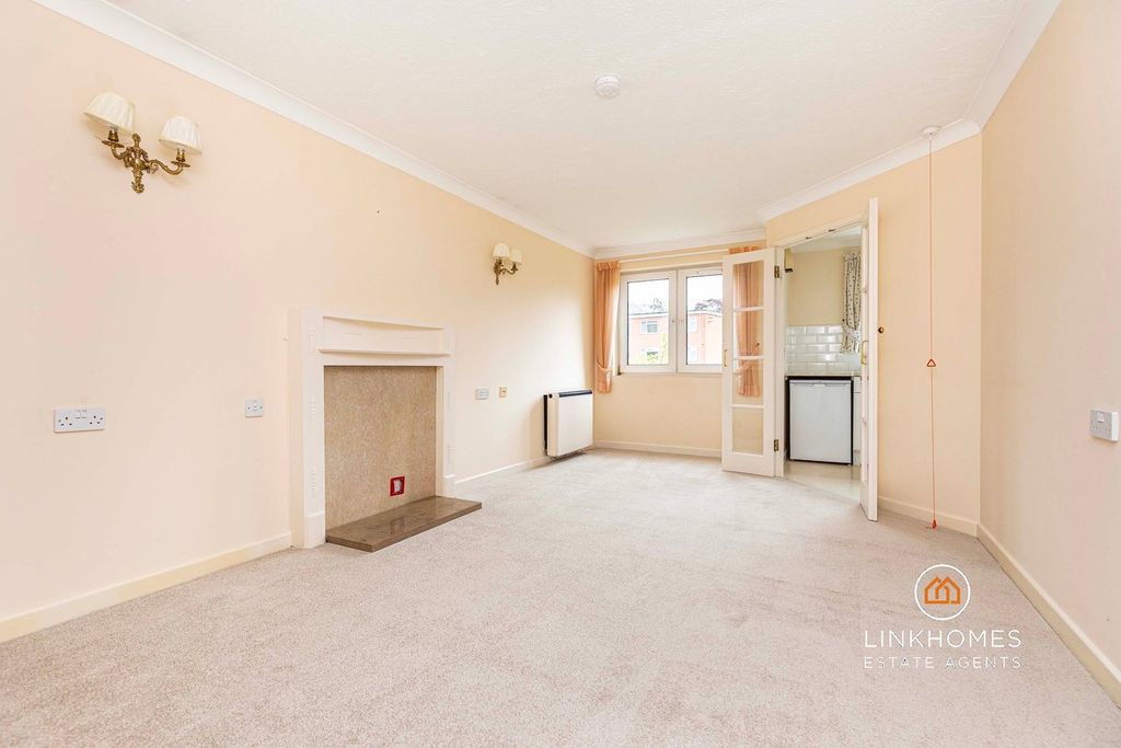 Property photo 3 of 15